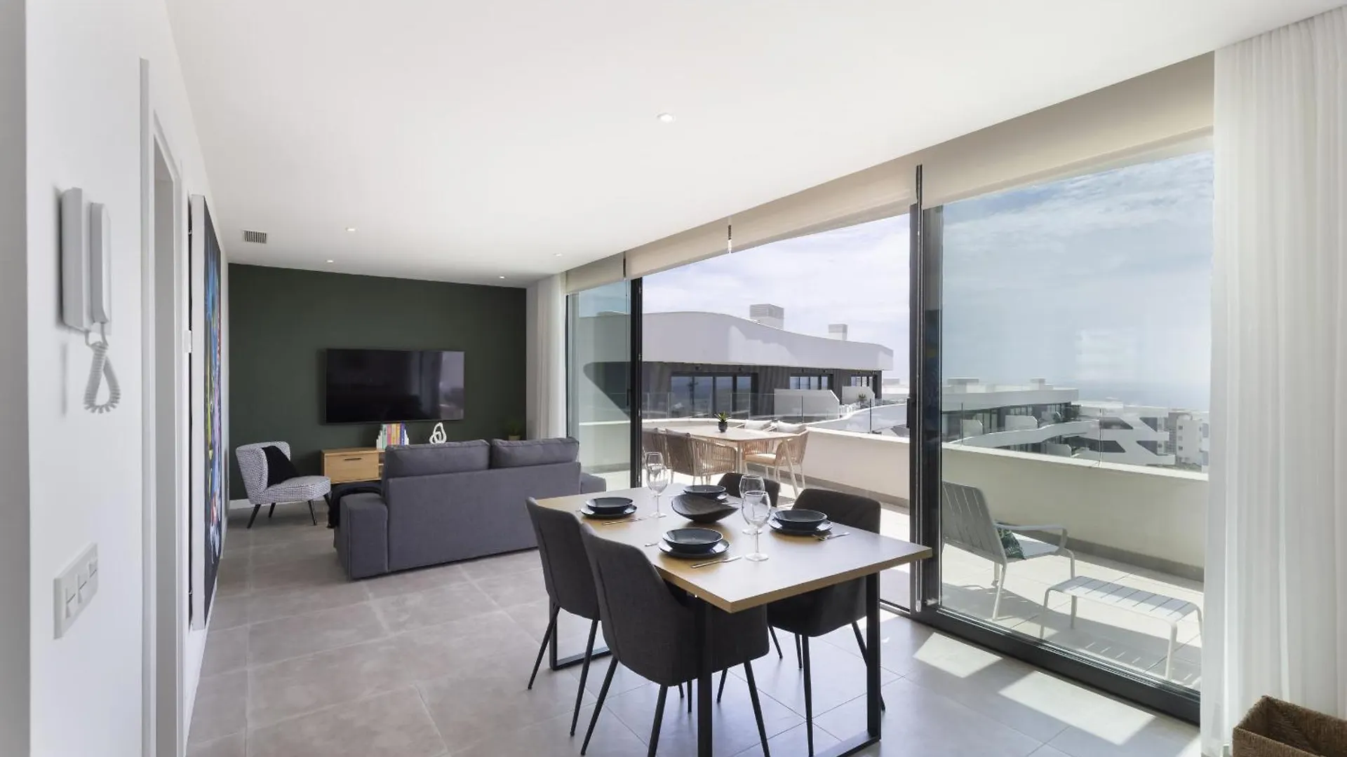 Panorama Top Floor Apartment In Higueron Fuengirola
